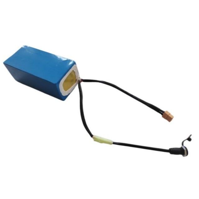 Kundenspezifisches wiederaufladbares 18650-Akku-Paket 7s3p 10s2p 24v 36v 18650-Lithium-Akku-Paket für E-Scooter mit Stecker XT60