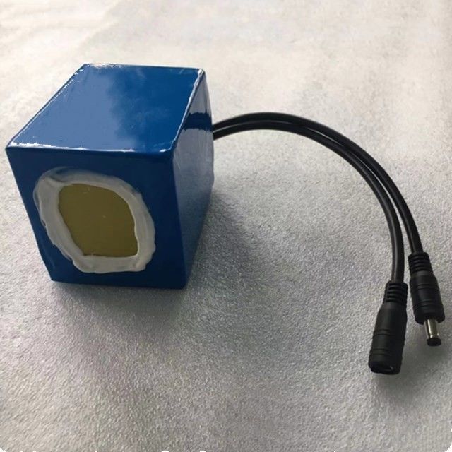 14,8 V Li-Ionen-Akku 18650 Icr18650-4s4p 8800 mAh für LED-Bühnenbeleuchtung