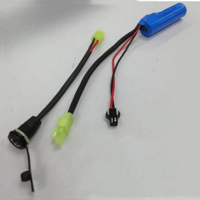 SM-2P Wasserpumpenbatterie 18650 1s 3,7V 2000mAh mit DC5521 Ladestecker