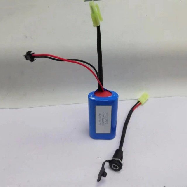 Custom 18650 Li-Ionen-Batteriepack 2 Zellen in Serie mit Fassanschluss DC5521 Weiblich