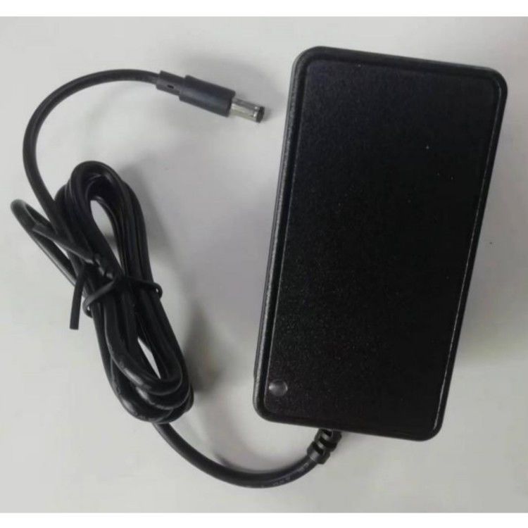 12.6v 3a Ac Dc Adapter Ladegerät Europäischer Standard Stecker Dc5.5x2.1mm Männlich