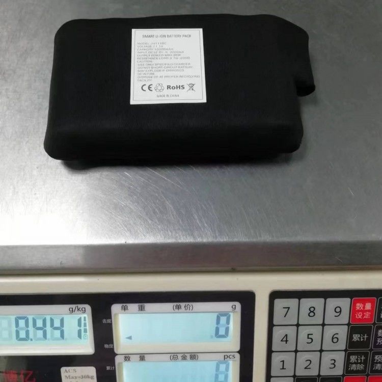 Kleidung im Winter mit Heizung Batterie 7,4V 12V 10000mAh Gleichspannungsladekopf Schwarz Farbe