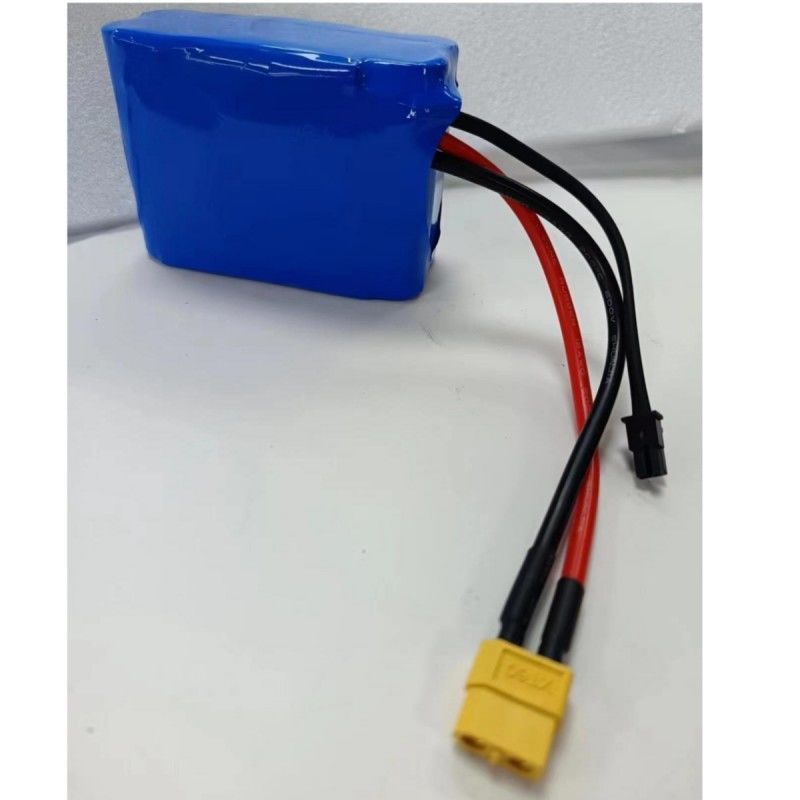 Benutzerdefiniertes Batteriepaket 7.4V 16Ah 2S5P 18650 Zelle 3200mAh BMS 25A mit MX3.0 Ladeanschluss