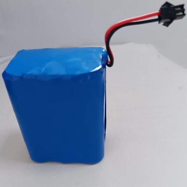 Kundenspezifischer 18650 3S2P-Akku 11,1 V, 4 Ah, 4000 mAh mit SM-2P-Stecker für medizinische Geräte